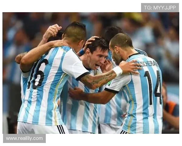 梅西替补登场续传奇 22年征战阿根廷队